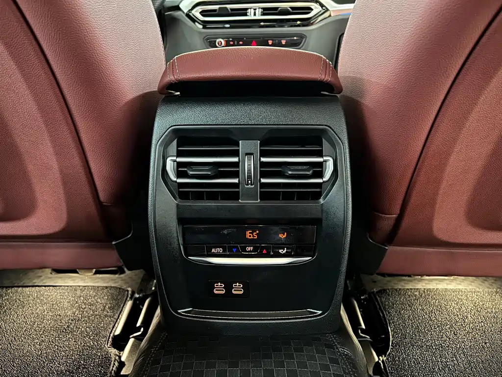 BMW i3 — миниатюра 12
