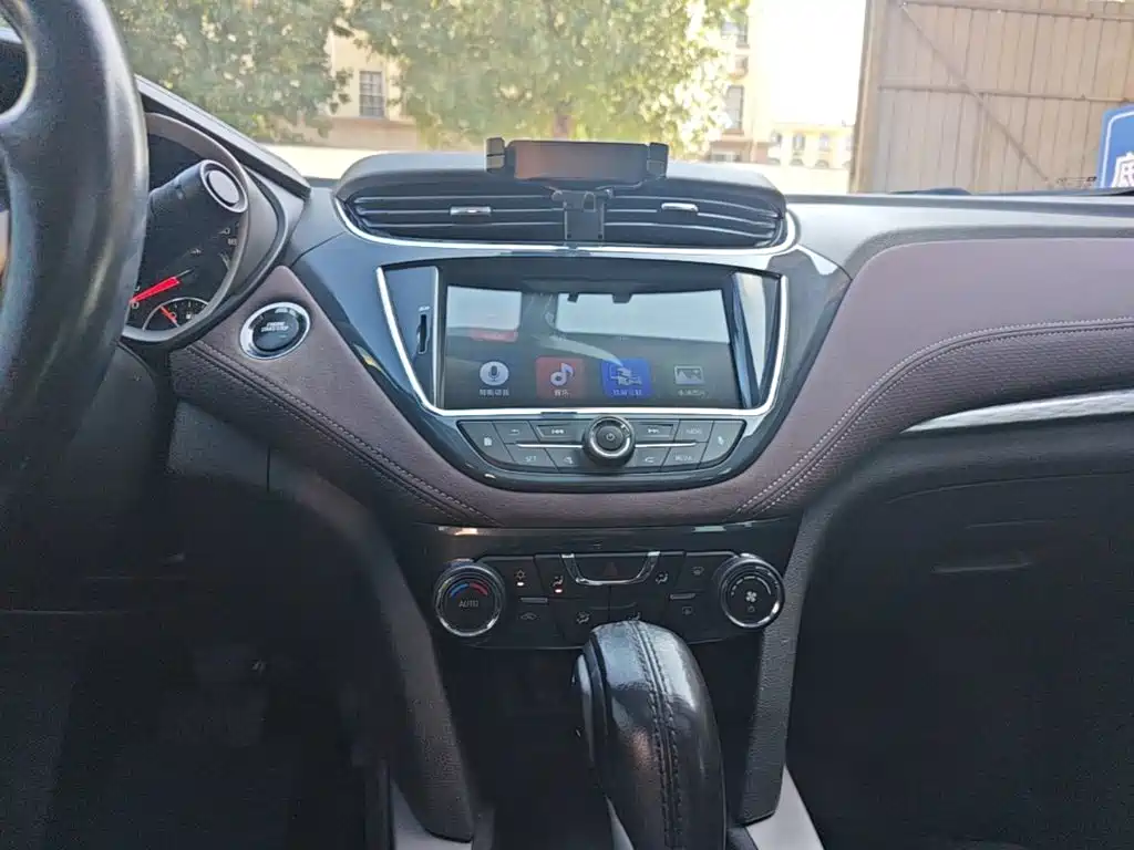Chevrolet Malibu — миниатюра 13