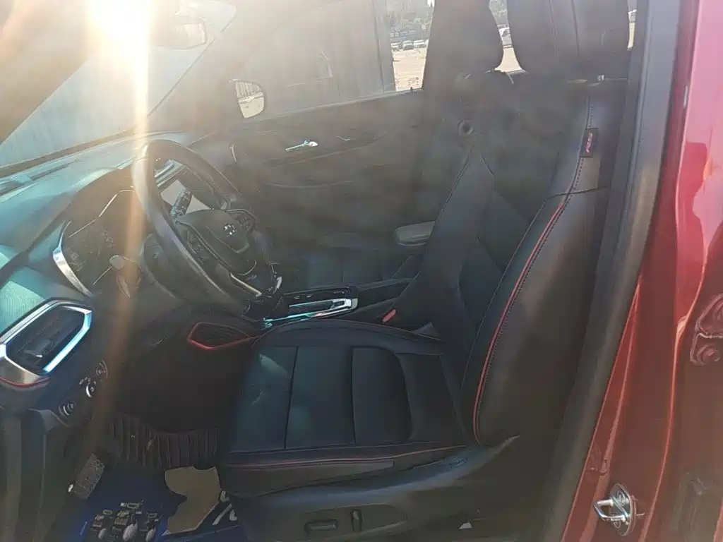 Chevrolet Tracker — миниатюра 15