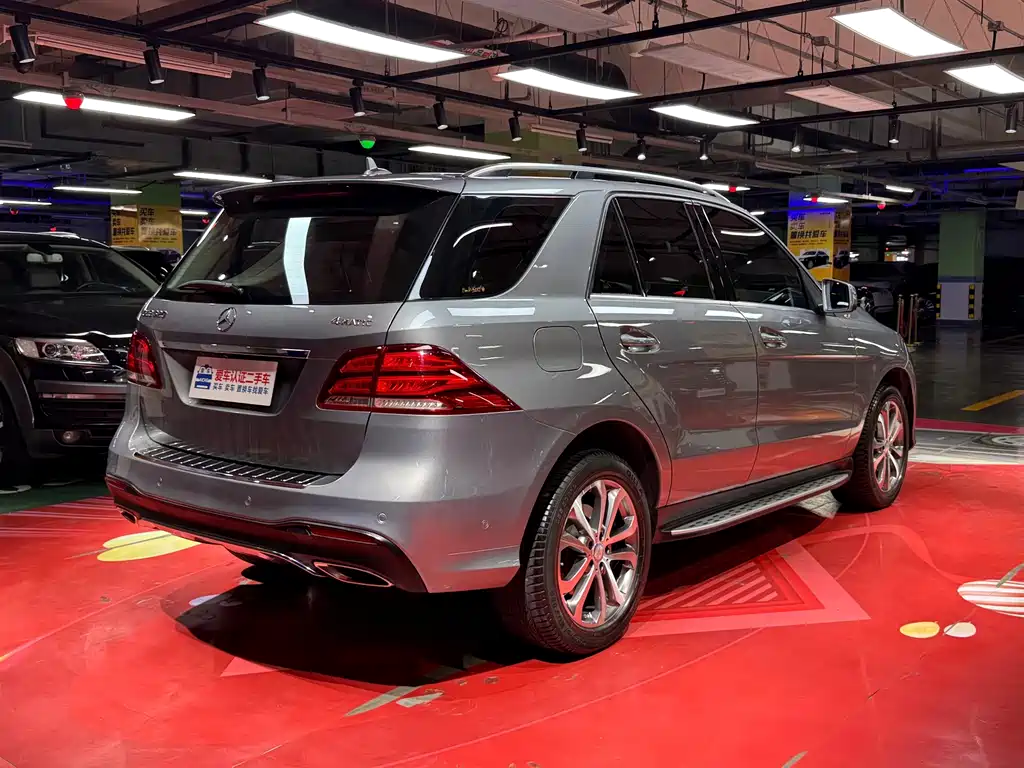 Mercedes-Benz GLE (Import) — миниатюра 5