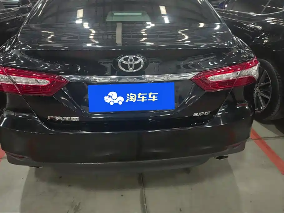TOYOTA CAMRY