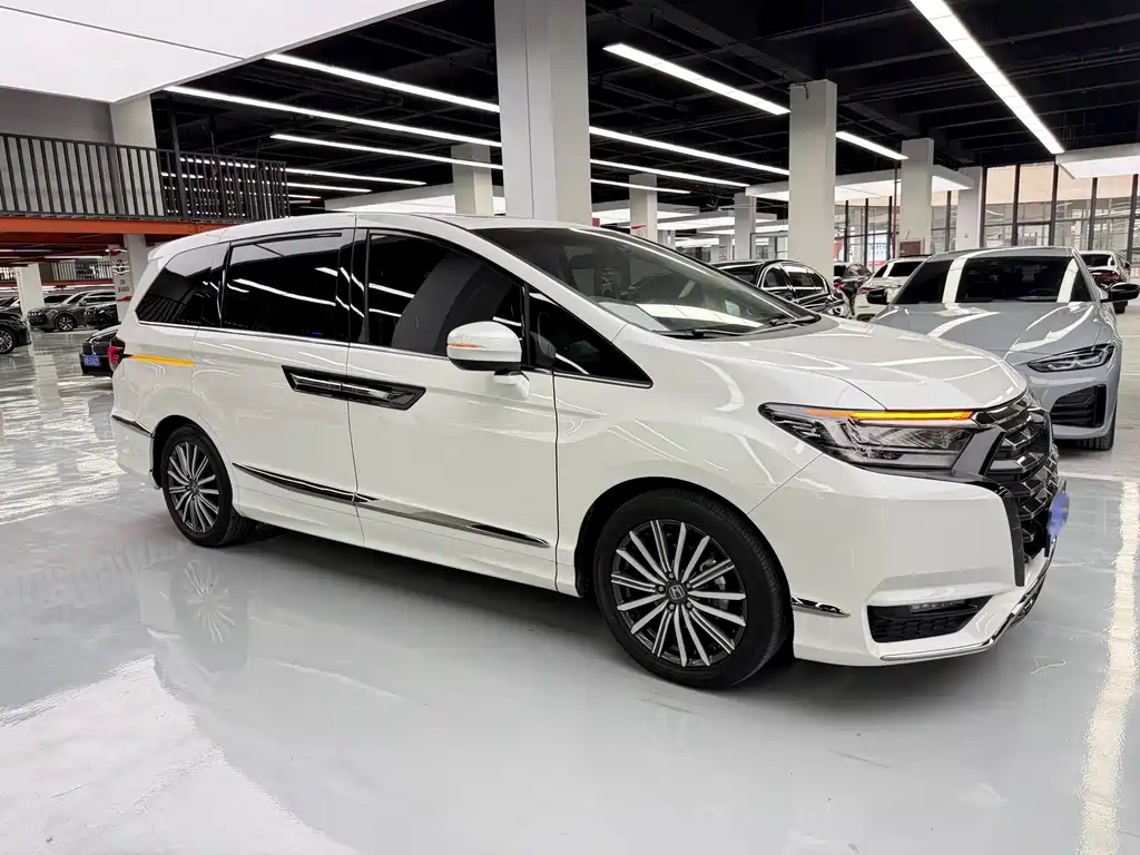 Honda Elysion — миниатюра 3