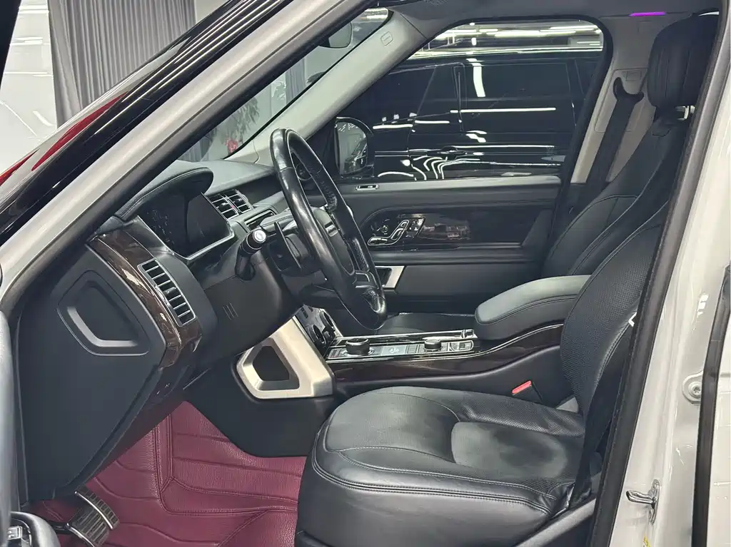 Land Rover Range Rover — миниатюра 4