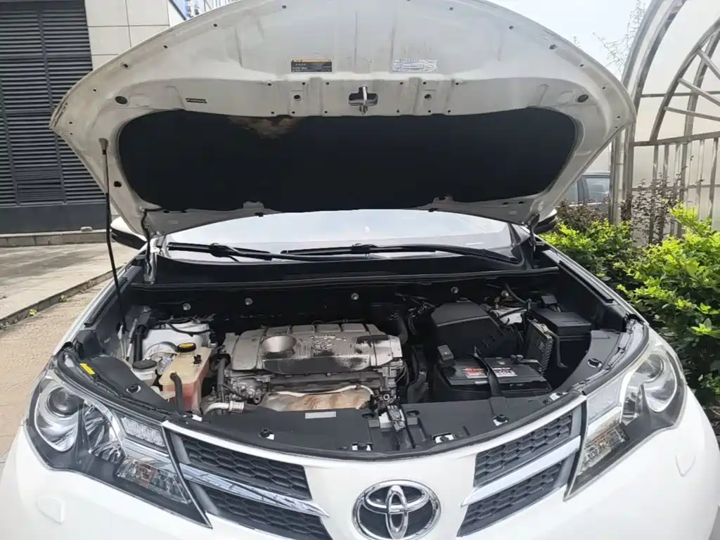 Toyota RAV4 — миниатюра 20