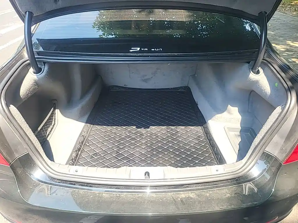BMW 7 Series — миниатюра 19