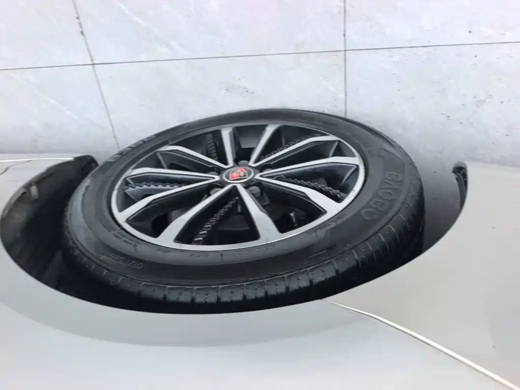 Roewe i5 — миниатюра 23