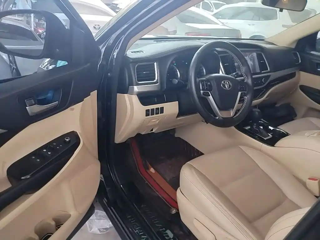 Toyota Highlander — миниатюра 16