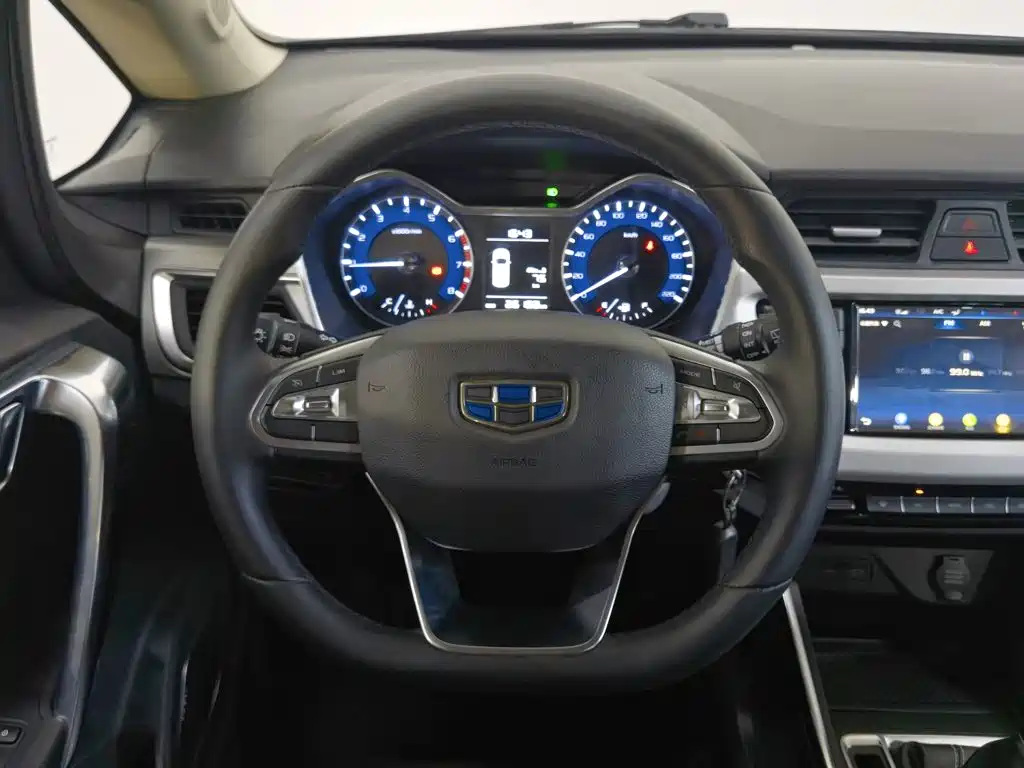 Geely Vision X3 — миниатюра 11