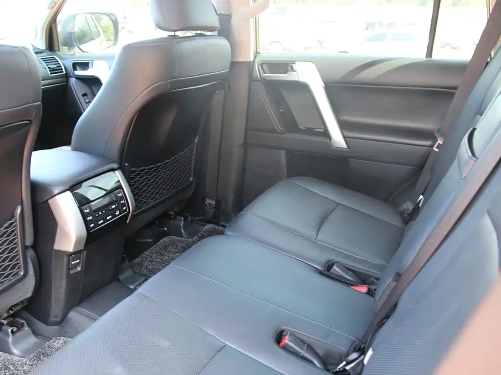 Toyota Prado — миниатюра 14