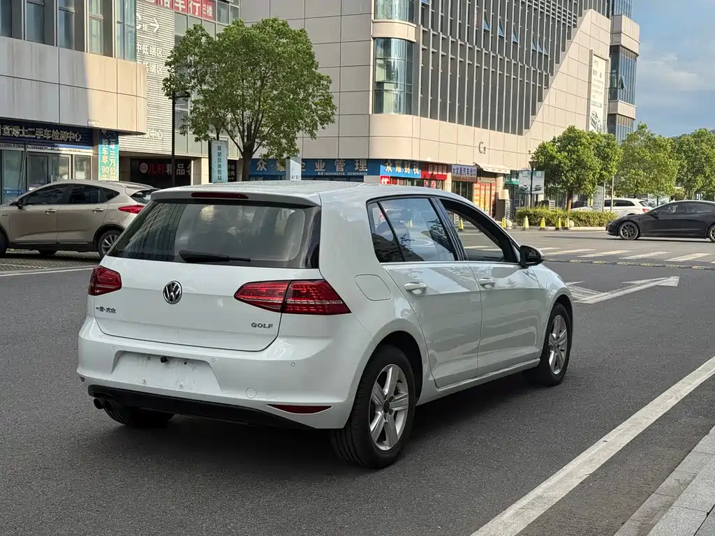 Volkswagen Golf — миниатюра 7