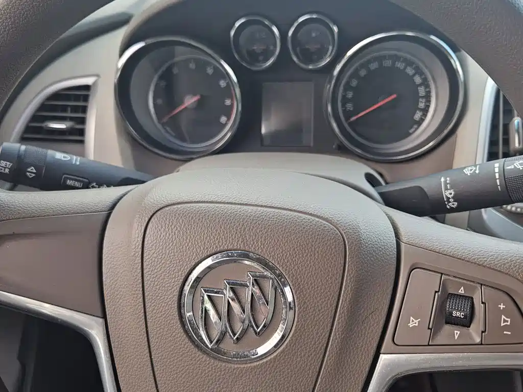 Buick Excelle — миниатюра 11