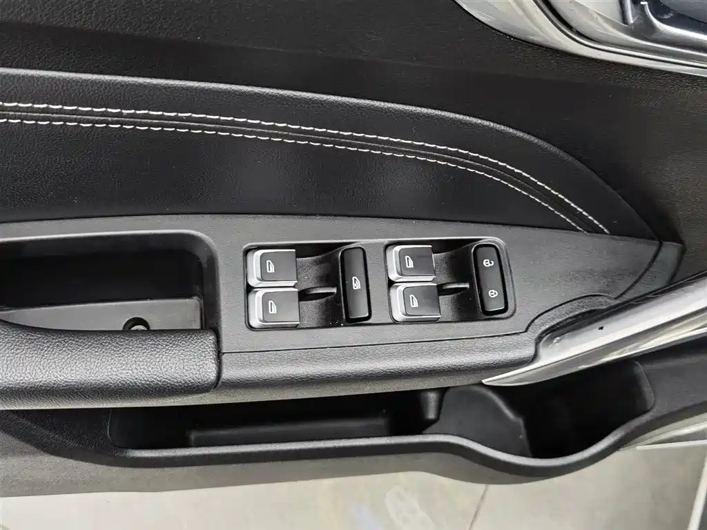 Geely Vision X3 X3 2017 1.5L AT Luxury