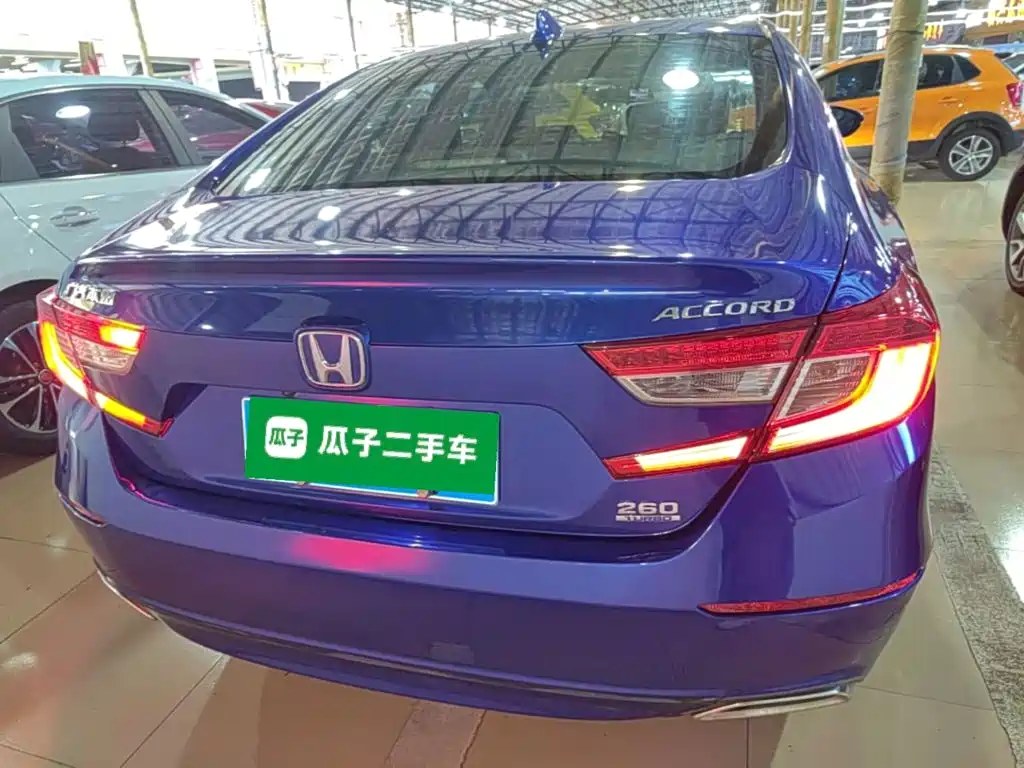 Honda Accord — миниатюра 6