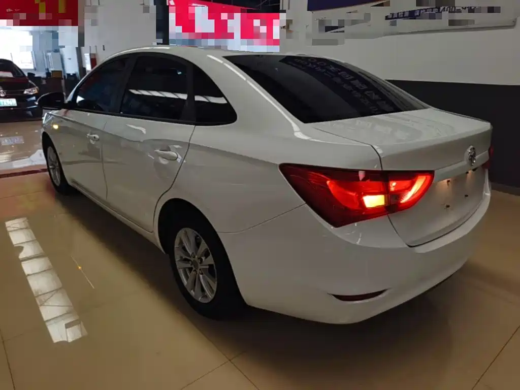 Buick Excelle — миниатюра 5