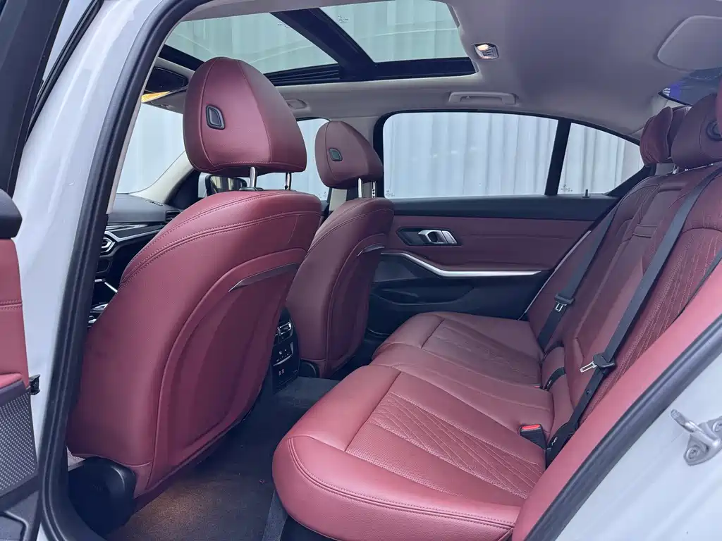 BMW 3 Series — миниатюра 12
