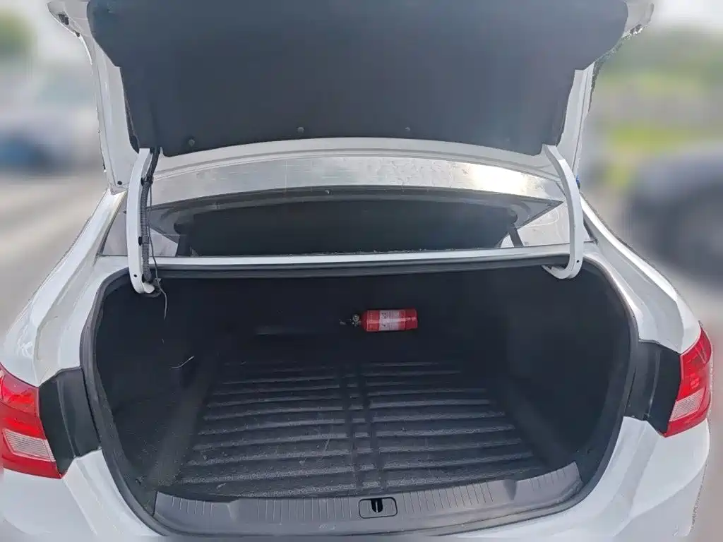 Buick Excelle — миниатюра 16