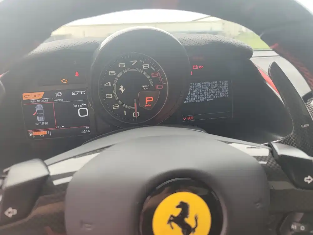 Ferrari 812 — миниатюра 5
