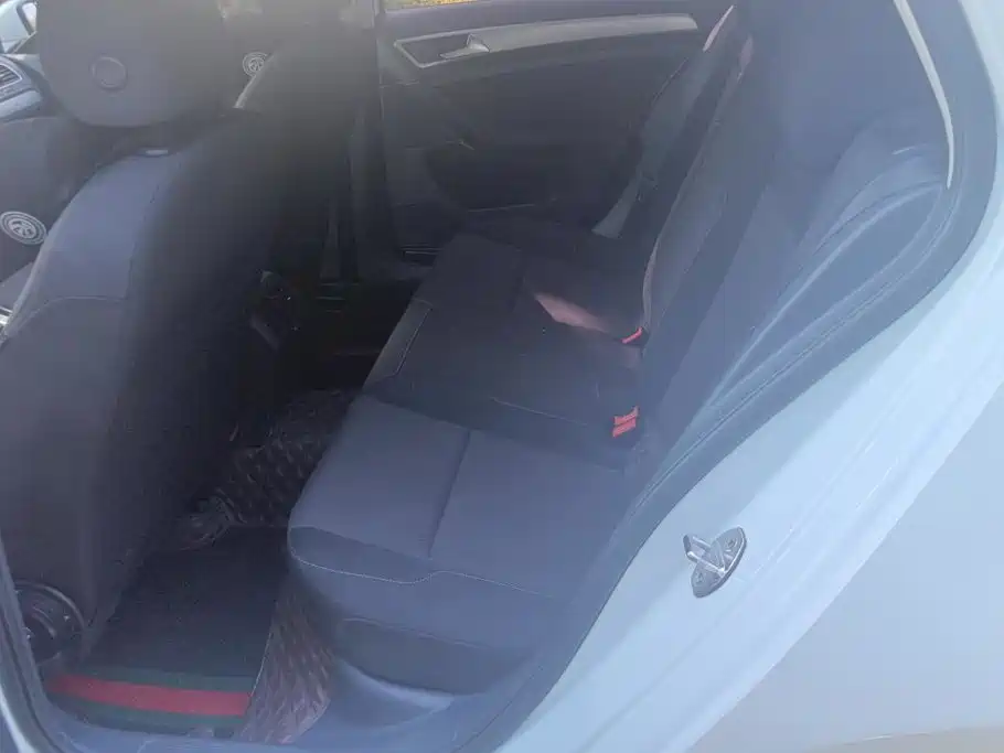 Volkswagen Golf — миниатюра 11