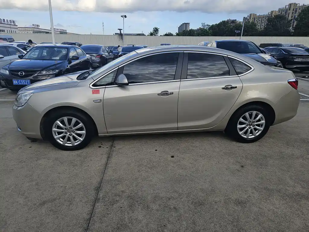 Buick Excelle — миниатюра 4