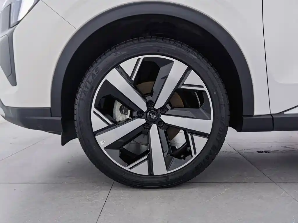 Ford Equator Sport — миниатюра 17