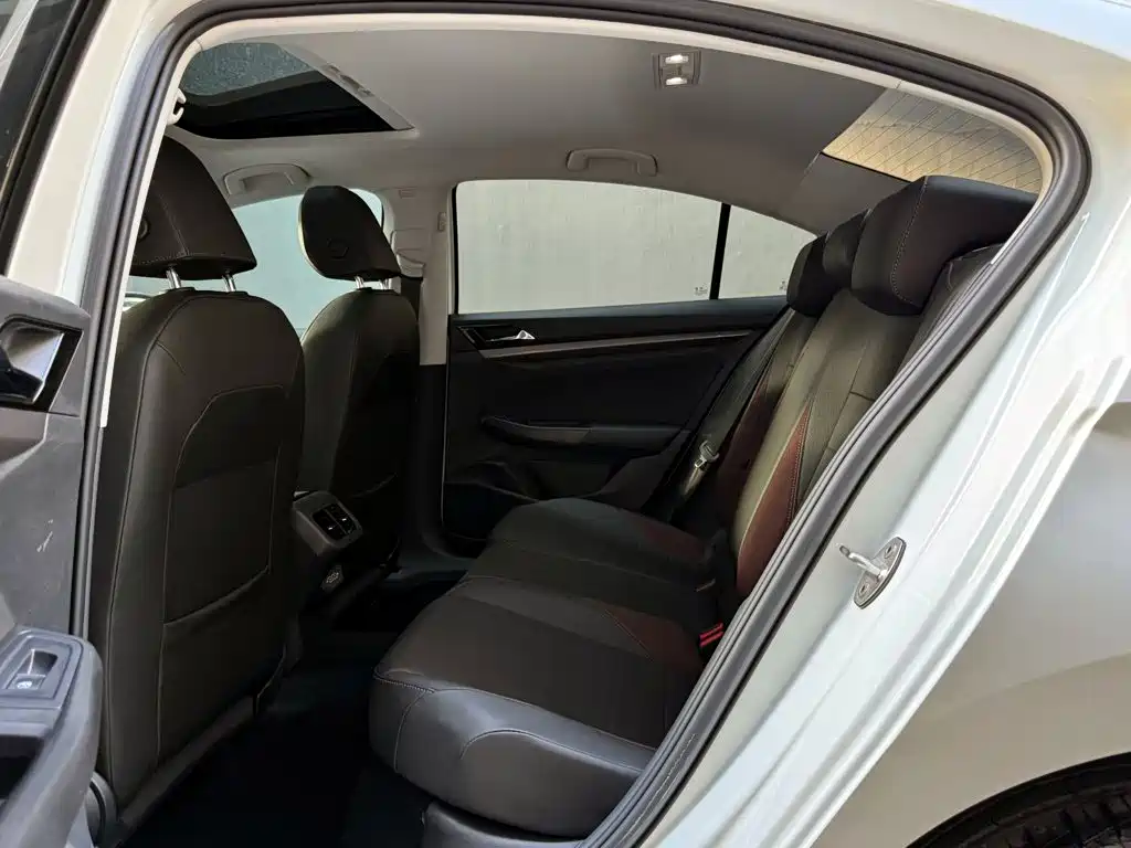 Volkswagen Bora — миниатюра 10