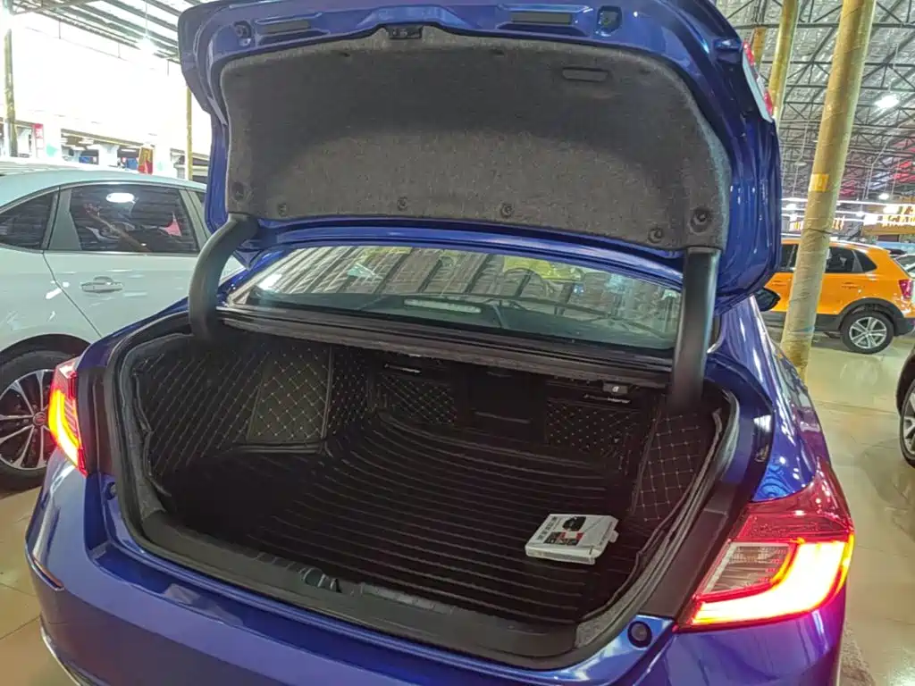 Honda Accord — миниатюра 19