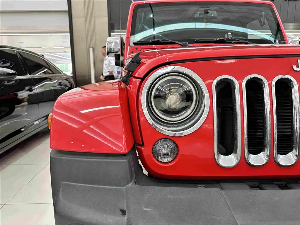 Jeep Wrangler — миниатюра 30