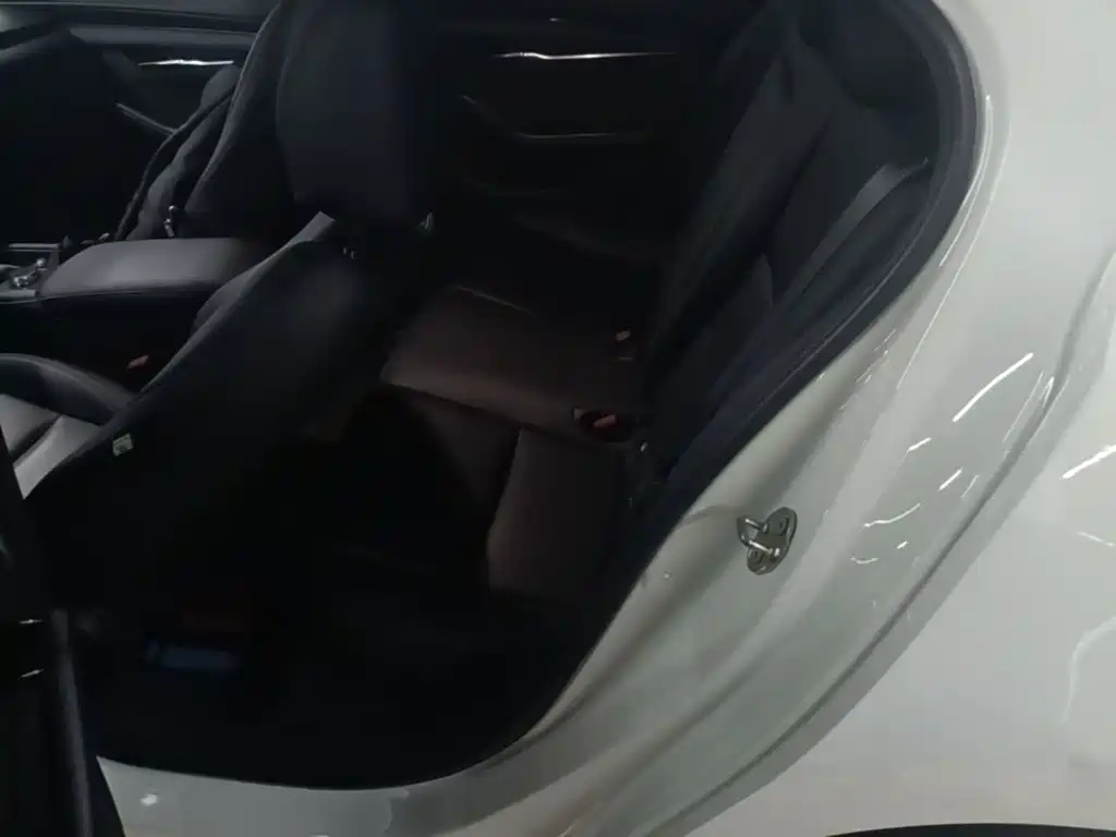 Mazda 3 Axela — миниатюра 17