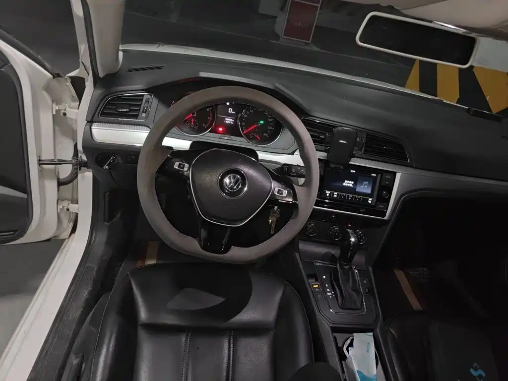 Volkswagen Lamando — миниатюра 6