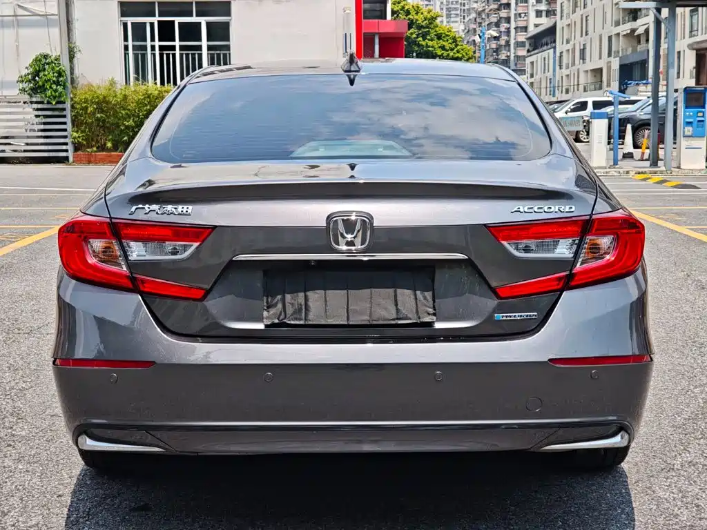 Honda Accord — миниатюра 6