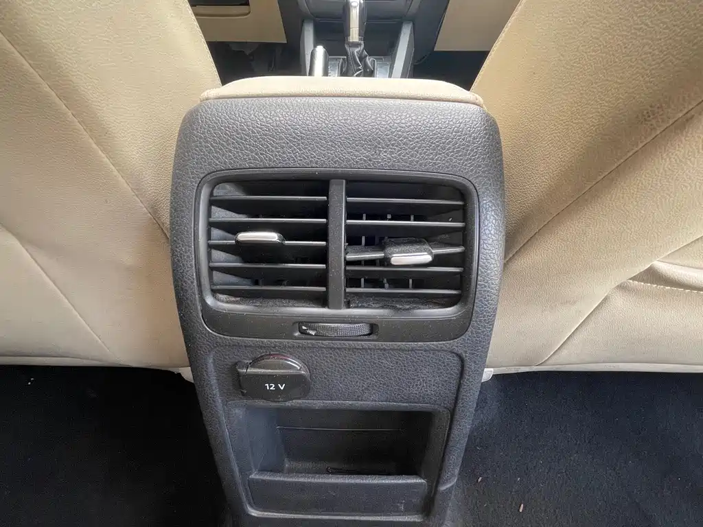 Volkswagen Sagitar — миниатюра 12