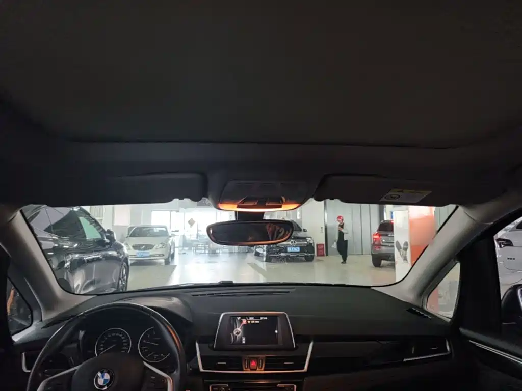 BMW 2 Series Active Tourer — миниатюра 18