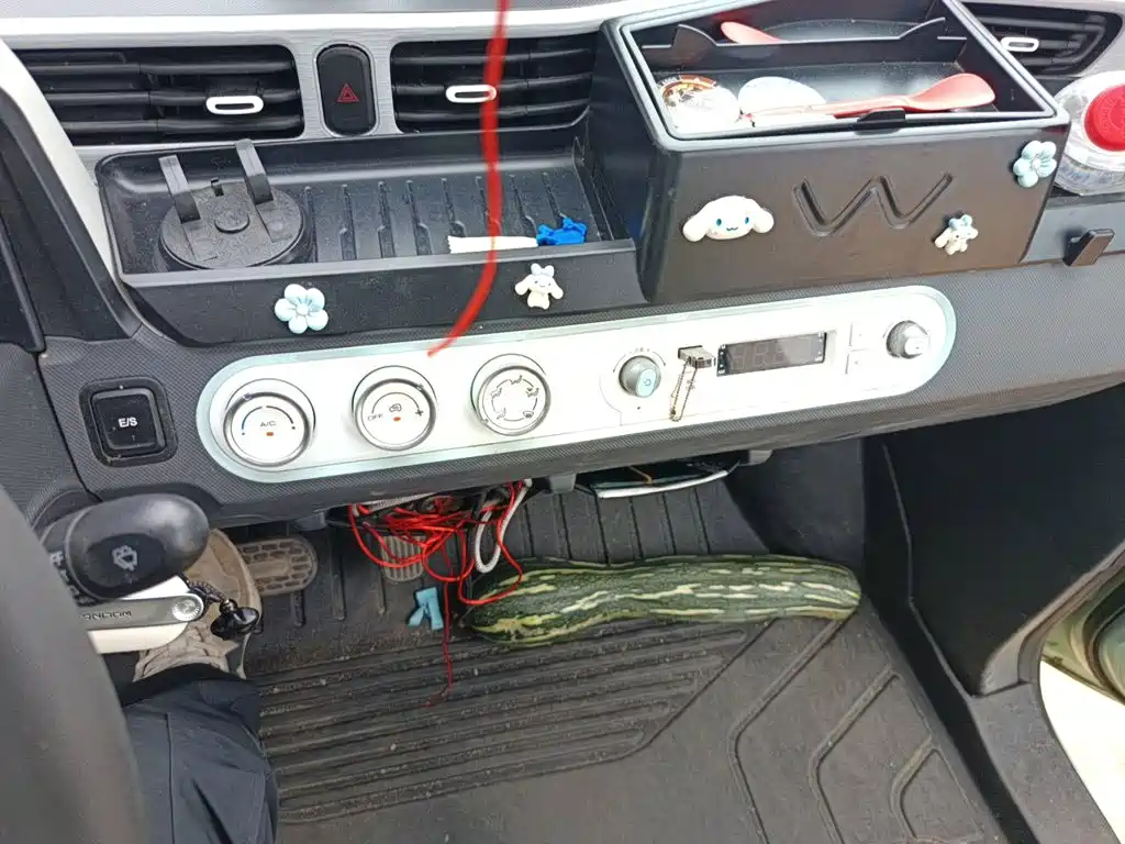 Wuling MINIEV — миниатюра 9