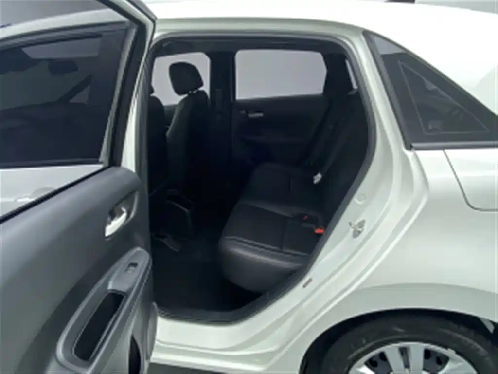 Honda Fit — миниатюра 7