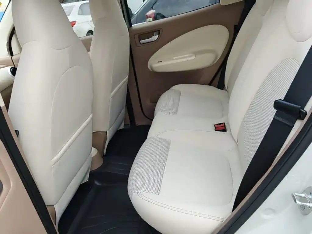 Wuling MINIEV — миниатюра 17