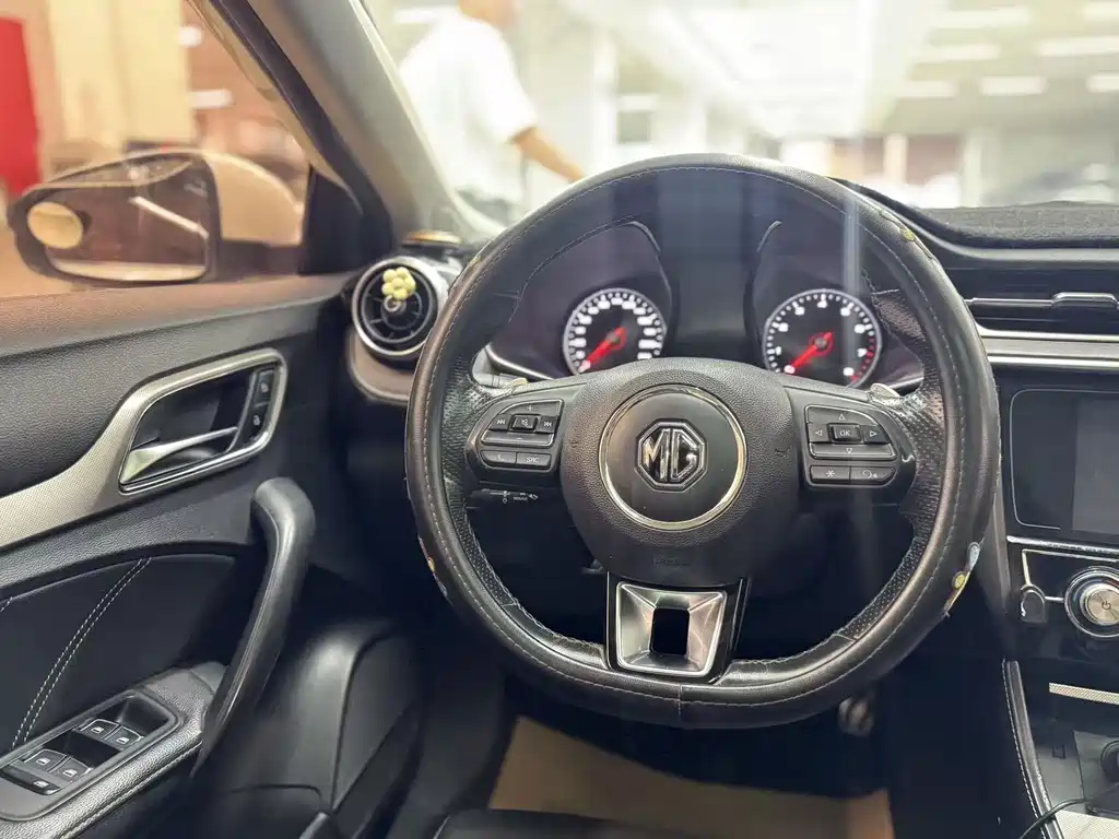 MG MG6 — миниатюра 17