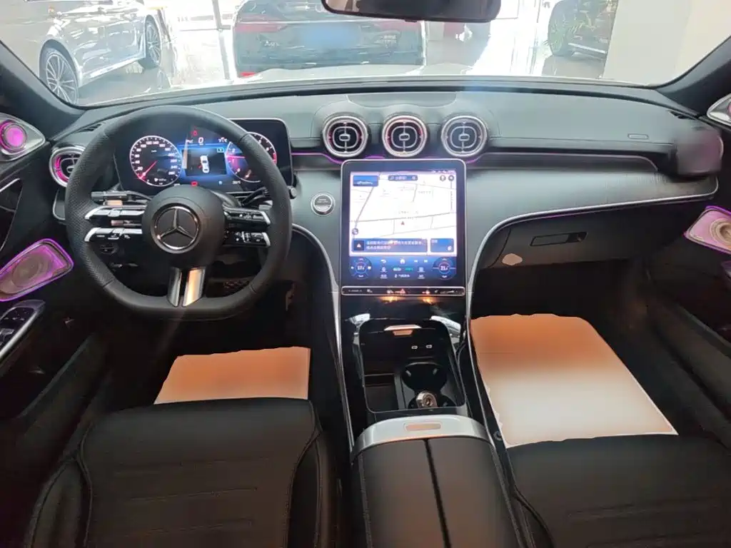 Mercedes-Benz C-Class — миниатюра 10