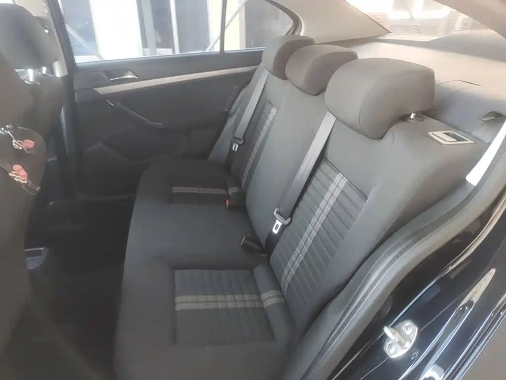 Volkswagen Lavida — миниатюра 17