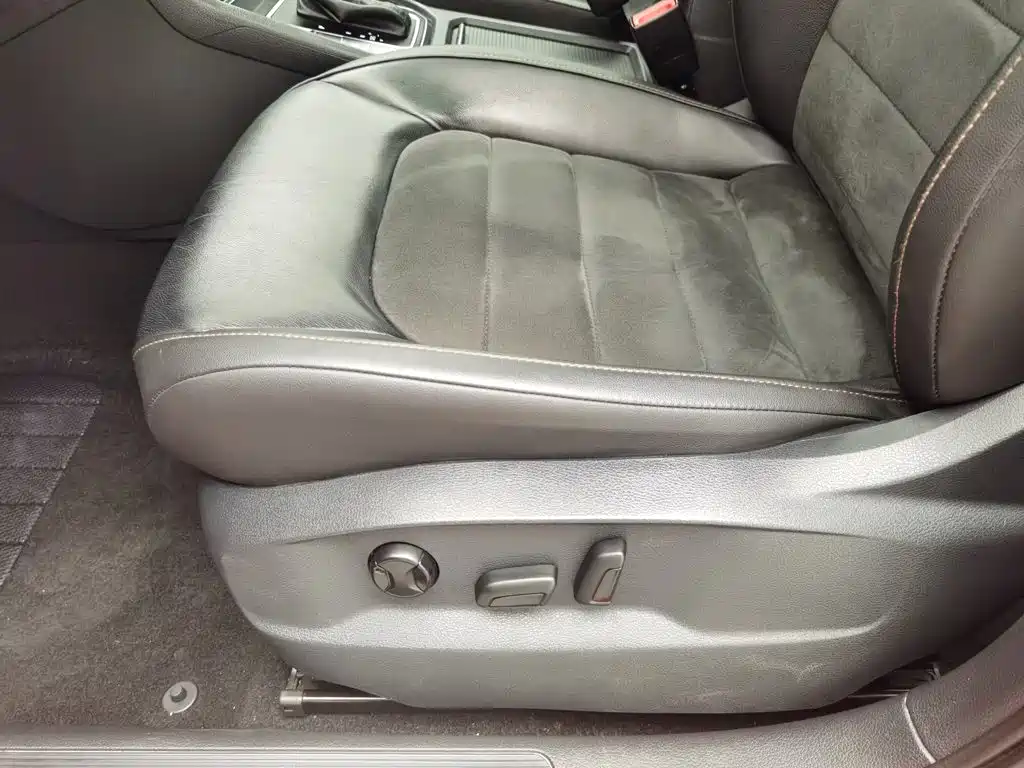 Volkswagen Golf Sportsvan — миниатюра 20
