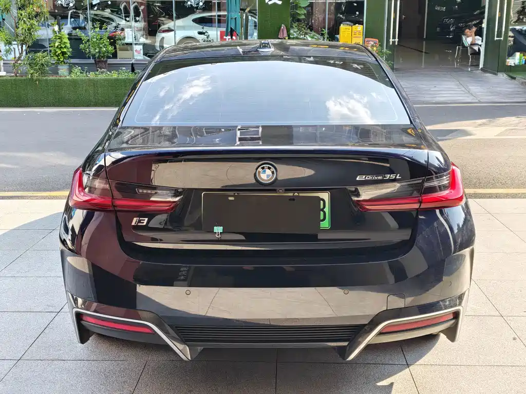 BMW i3 — миниатюра 13