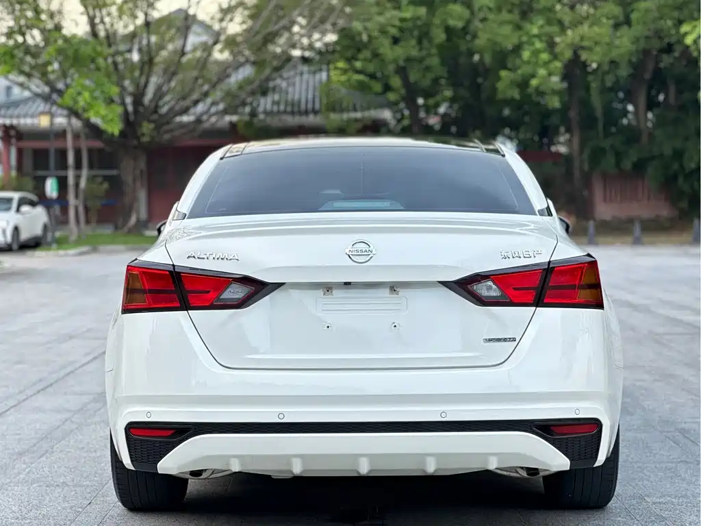 Nissan Teana — миниатюра 8