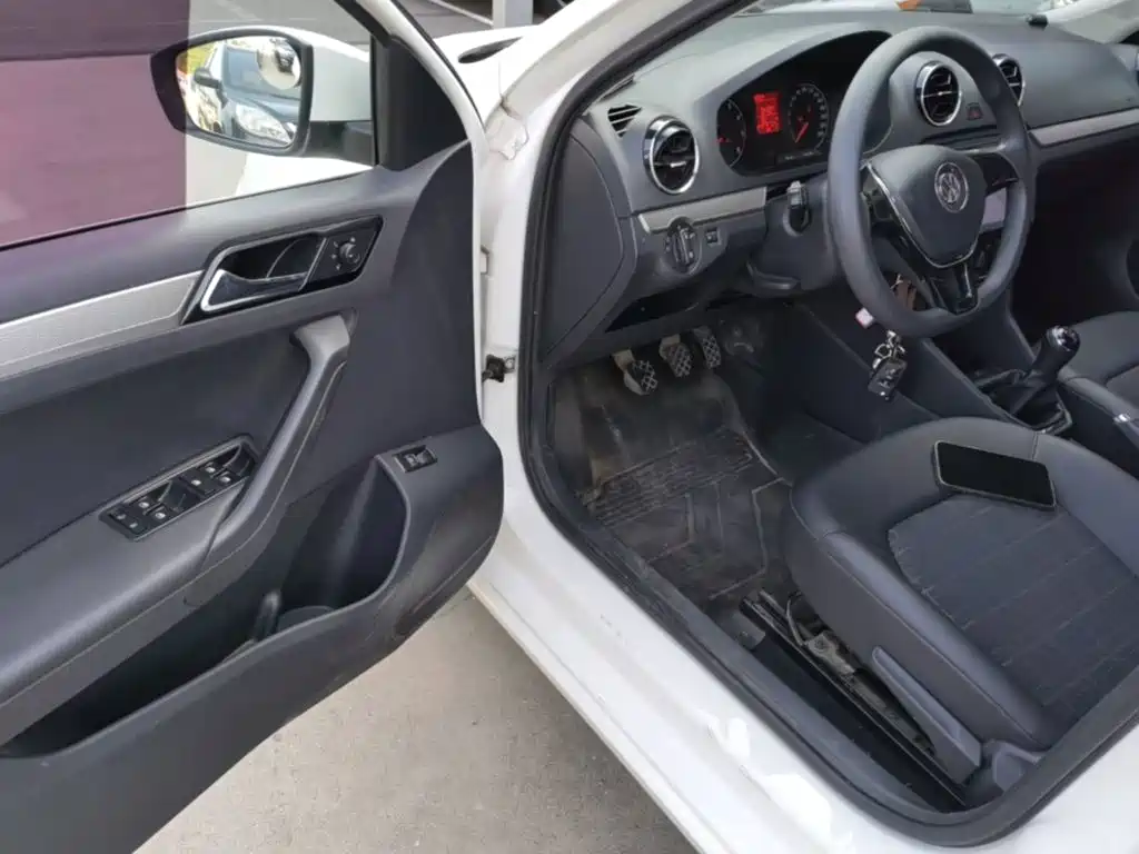 Volkswagen Jetta — миниатюра 16
