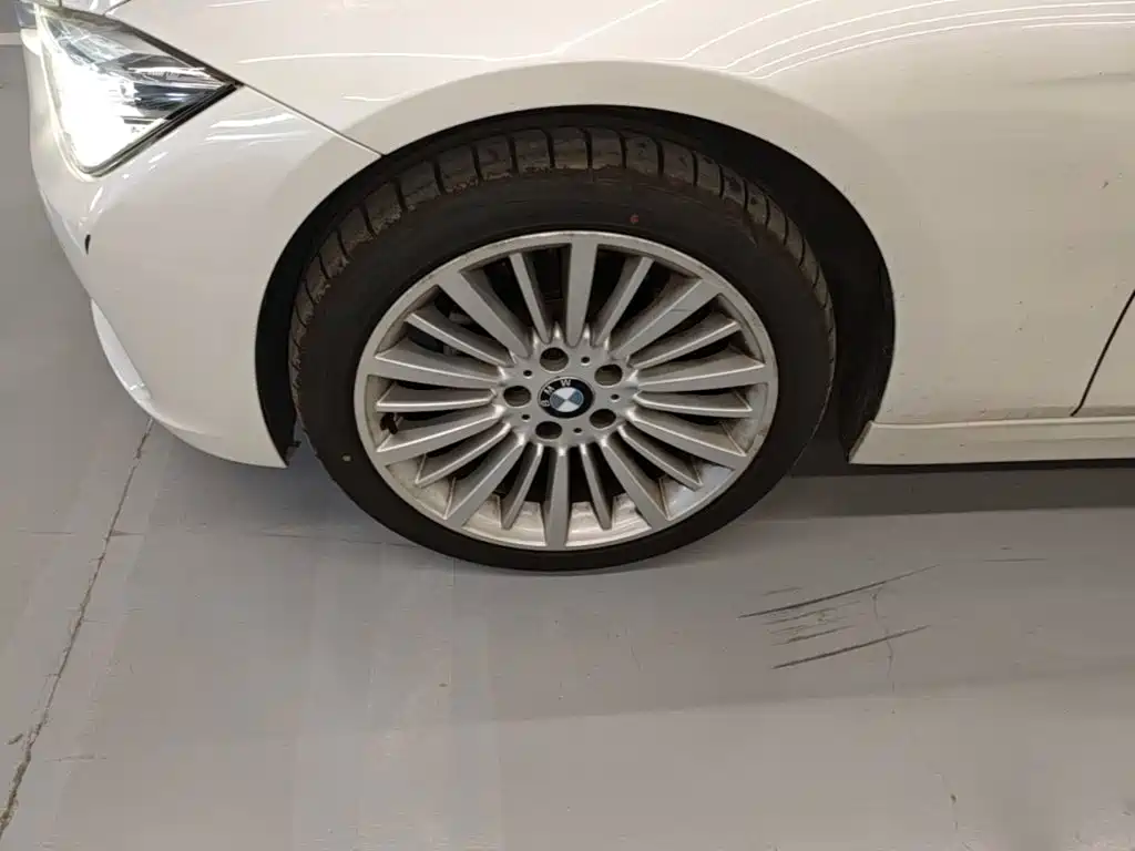 BMW 3 Series — миниатюра 23