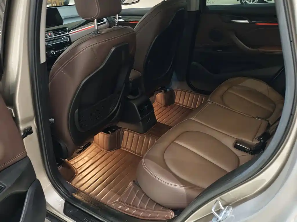 BMW X1 — миниатюра 10