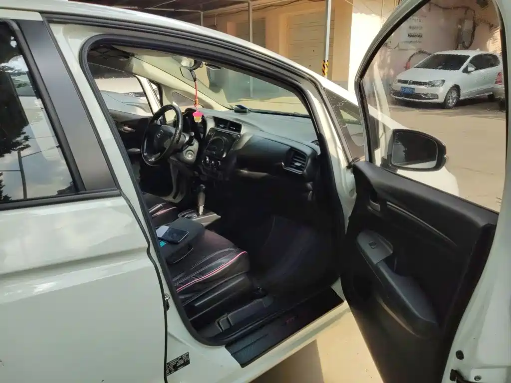 Honda Fit — миниатюра 20