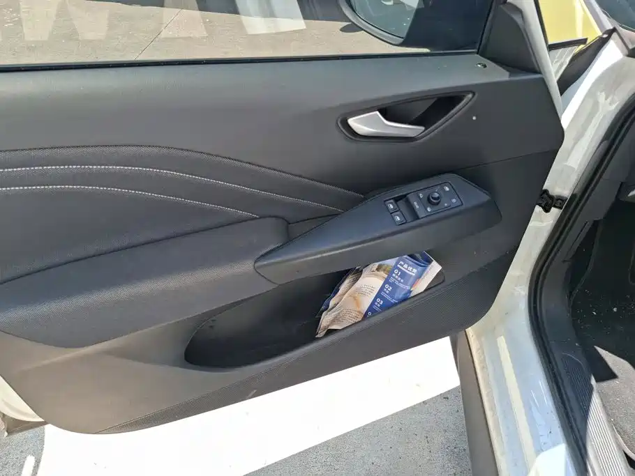 Volkswagen ID.3 — миниатюра 7