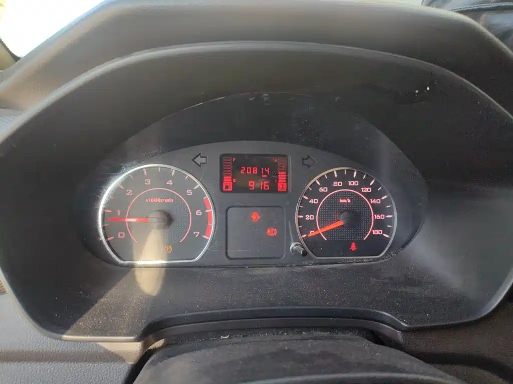 Wuling Hongguang V — миниатюра 7
