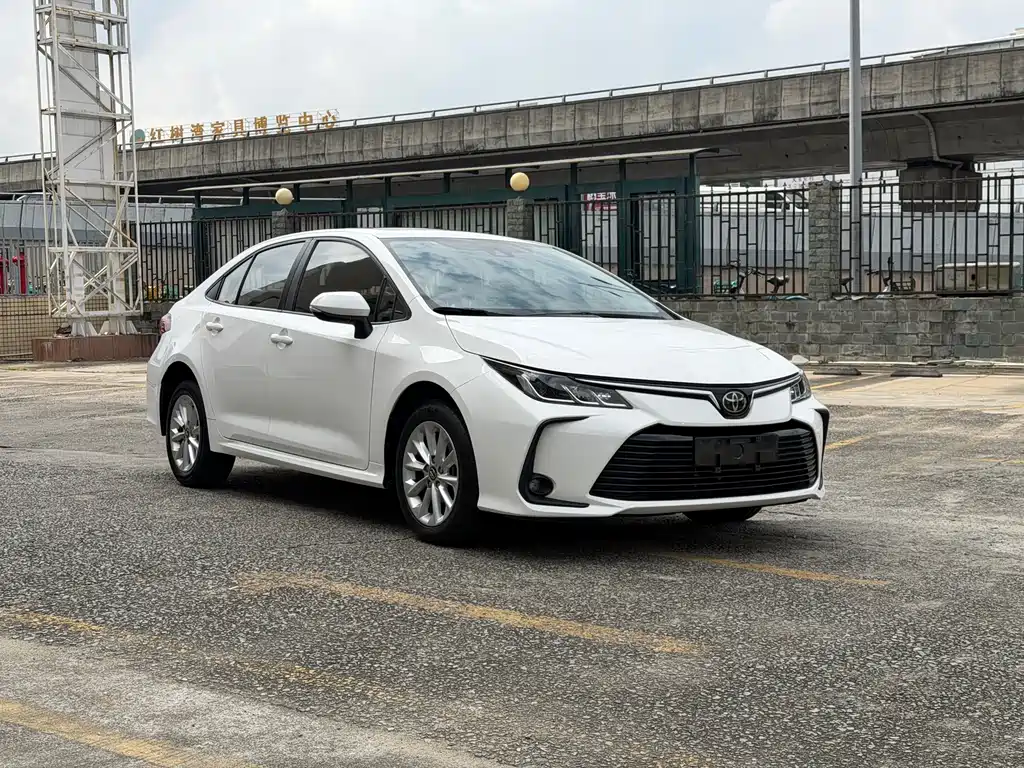Toyota Corolla — миниатюра 3