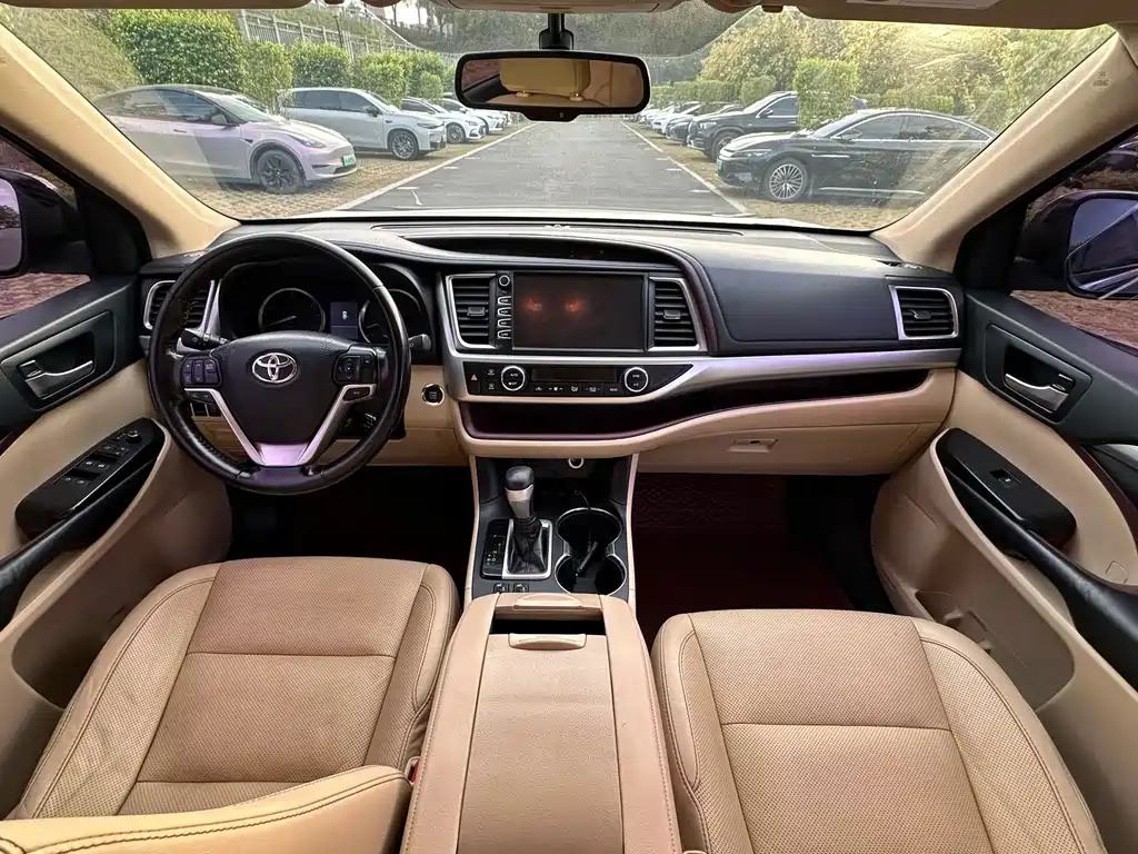 Toyota Highlander — миниатюра 8