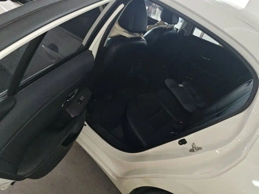 Nissan Sylphy — миниатюра 15